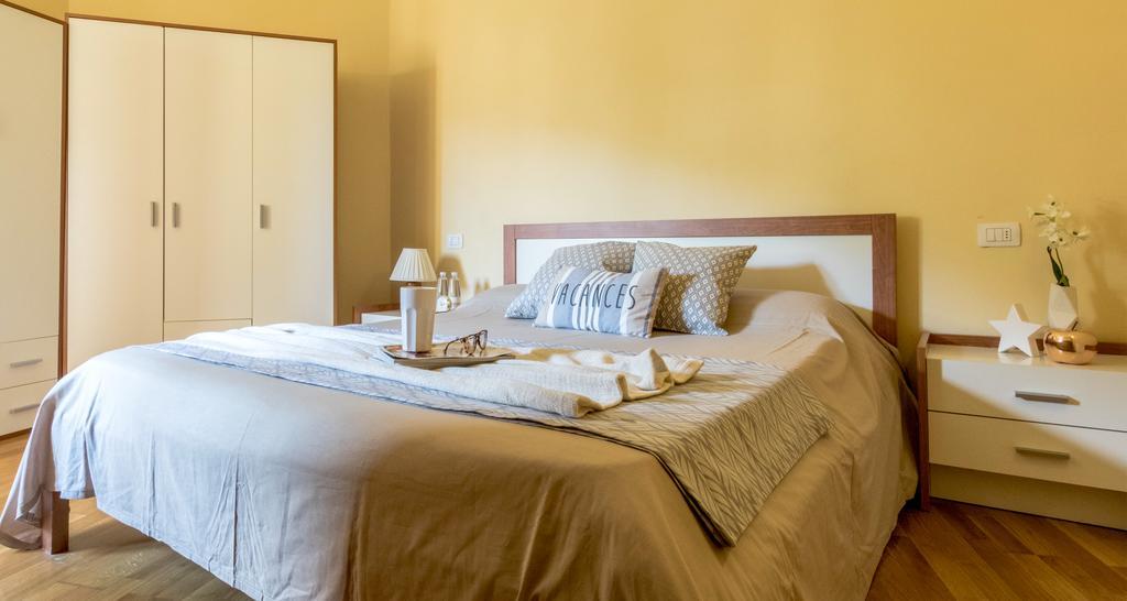 Palazzo Piazza Mazzini Hotel Pescia Eksteriør billede
